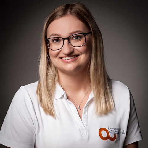 Julia Ahrends